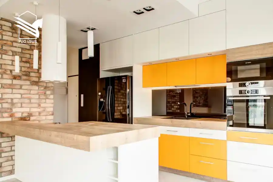 الاستفادة من الجدران العالية فالمطابخ