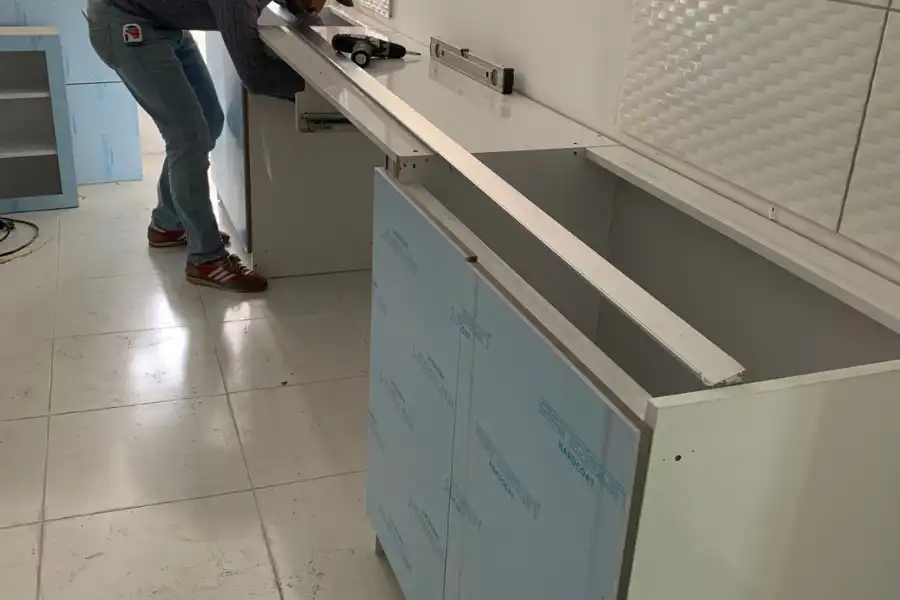 عناية خاصة أثناء النقل والتركيب