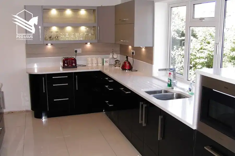 مطابخ اكريليك مساحات صغيرة